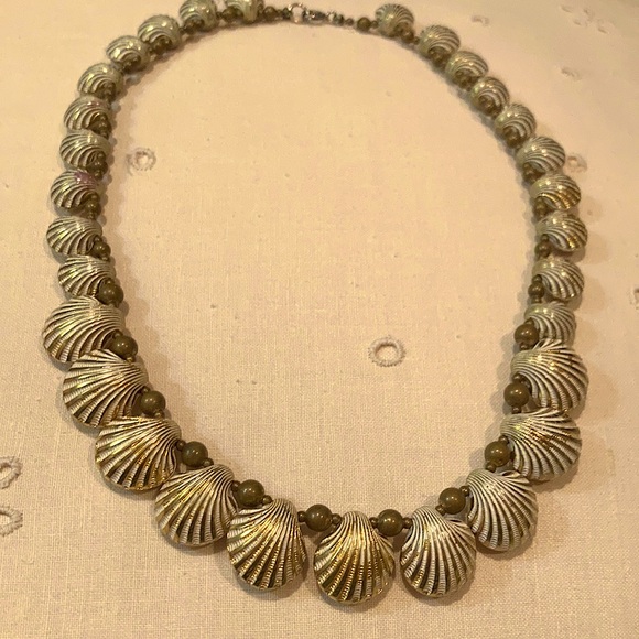 Unique ANTIQUE shell necklace enhanced with gold and white on the shells beads - Picture 1 of 4
